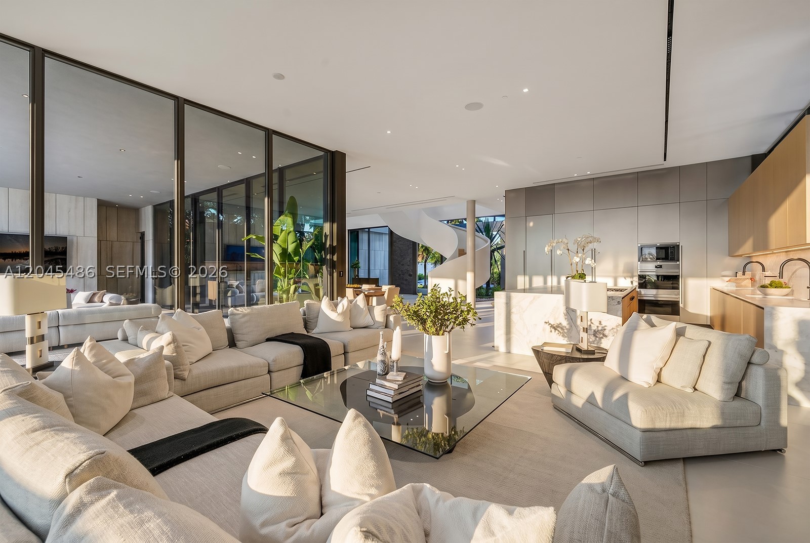 HOLLYWOOD LAKES SECTION - Residential