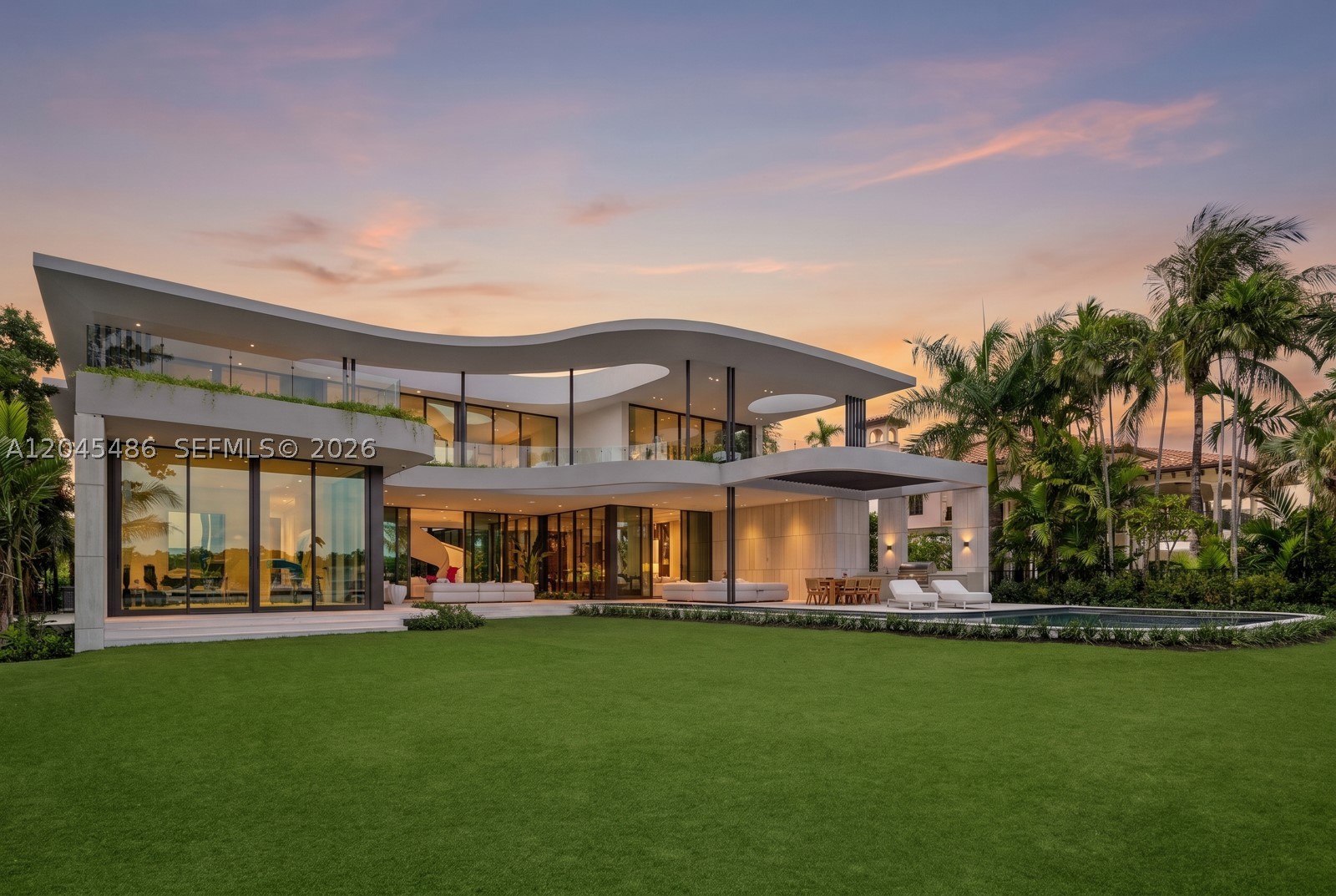 HOLLYWOOD LAKES SECTION - Residential