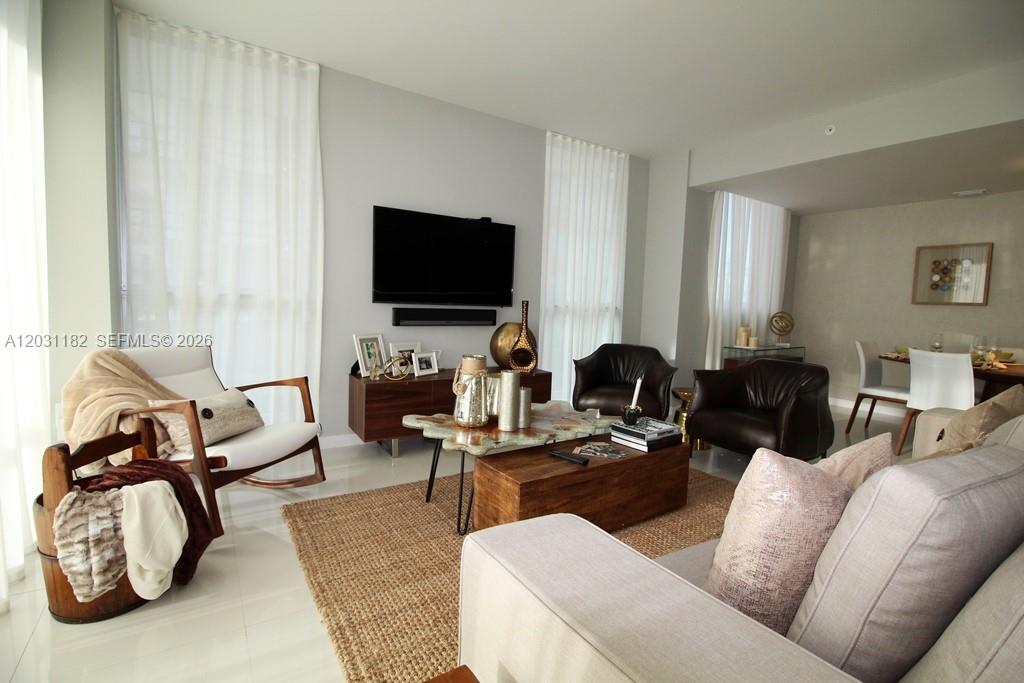 MIDTOWN DORAL - Residential Lease