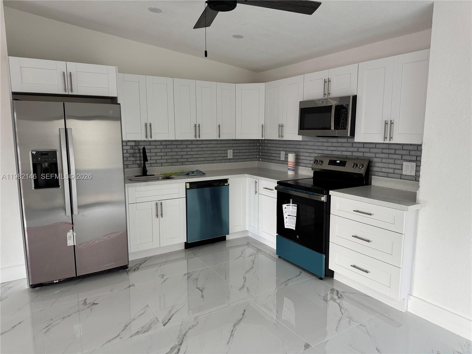 VISTA VERDE CLUSTERS UNIT - Residential