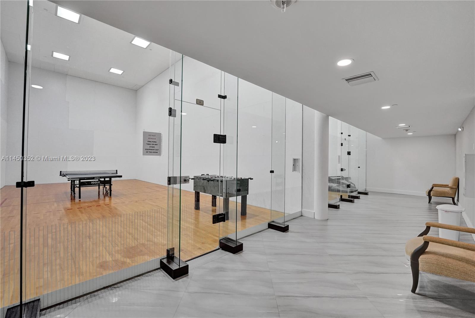 HAMPTONS WEST - Residential
