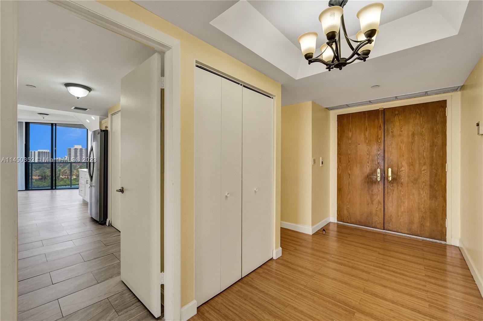HAMPTONS WEST - Residential
