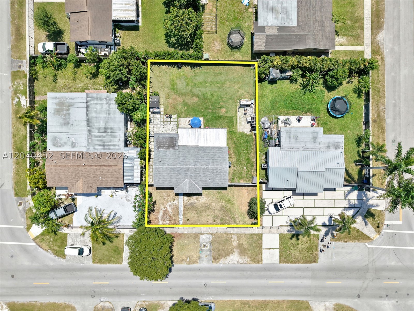 LEE BELL HOMES - Residential