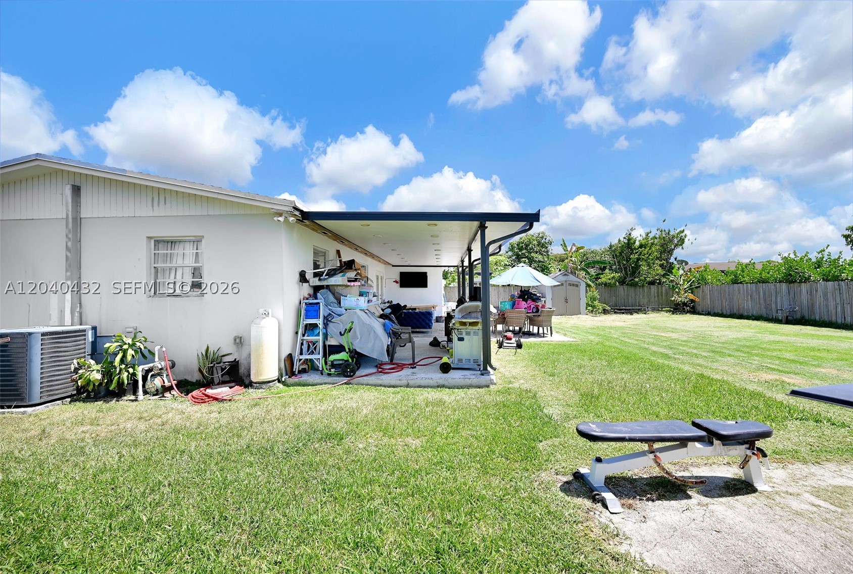 LEE BELL HOMES - Residential