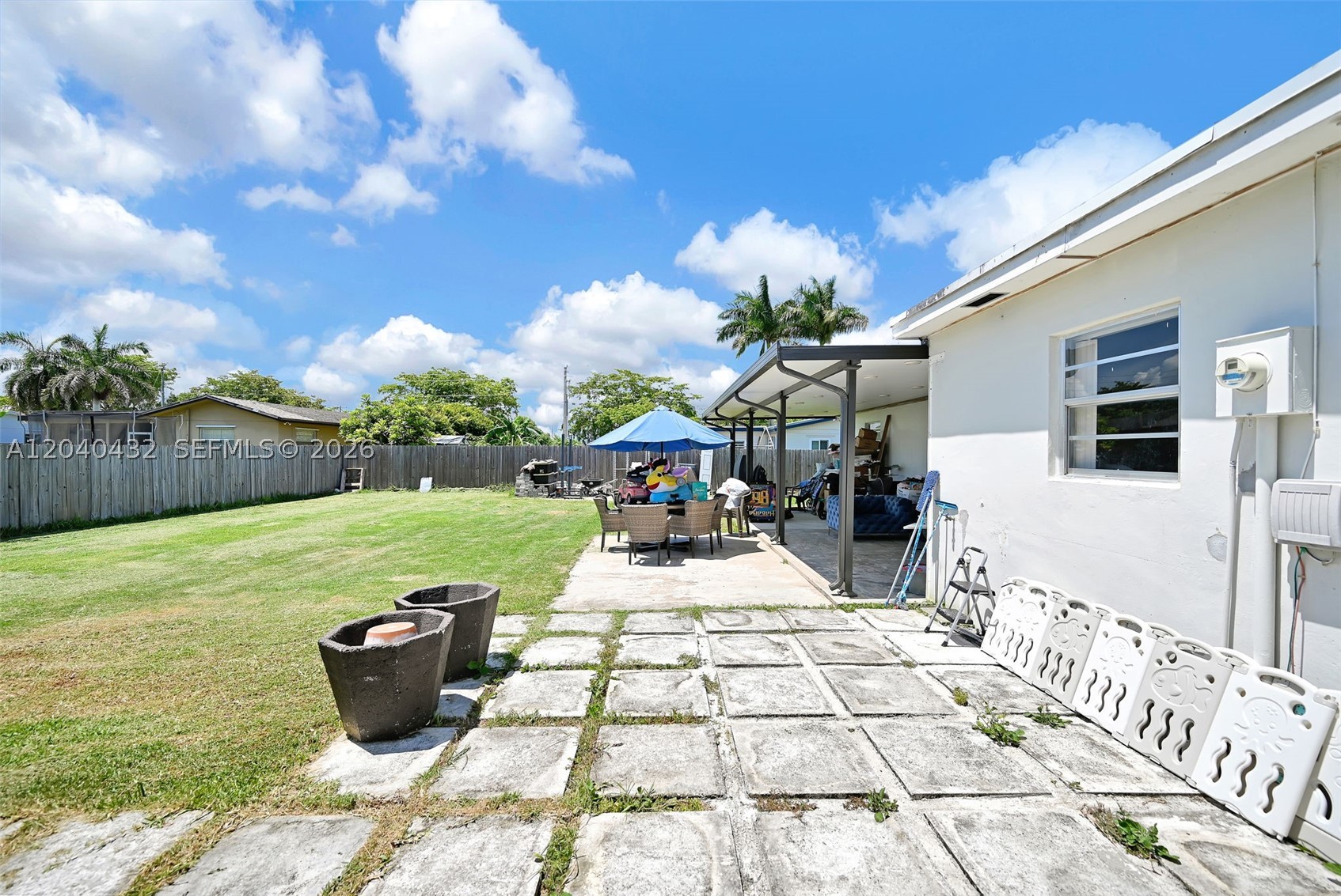 LEE BELL HOMES - Residential