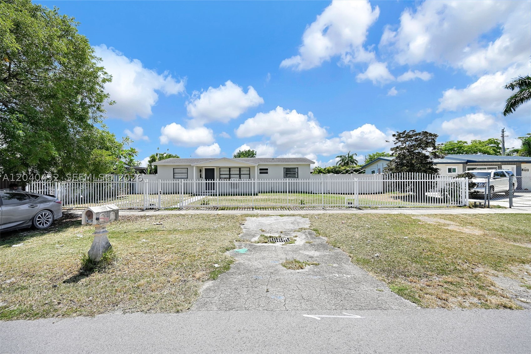 LEE BELL HOMES - Residential