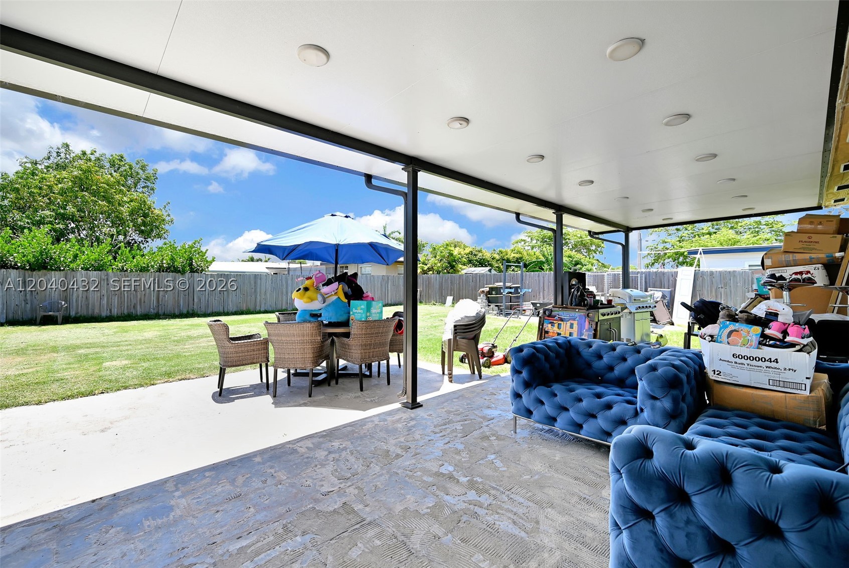 LEE BELL HOMES - Residential