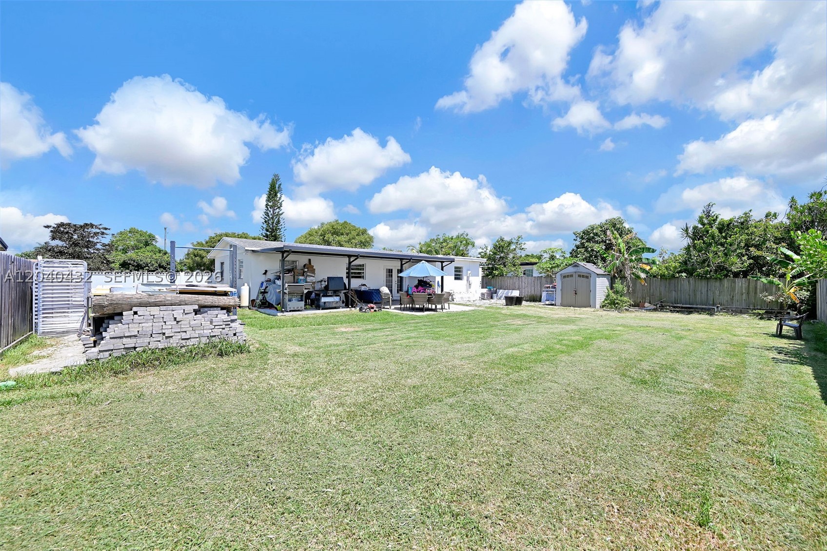 LEE BELL HOMES - Residential