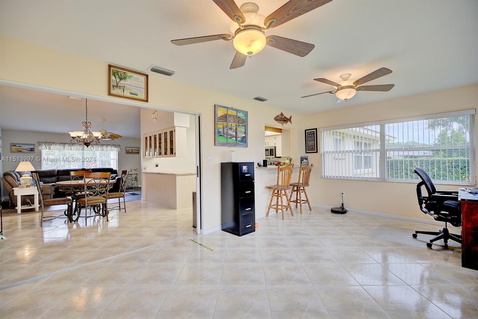 LEISURE LAKES - Residential