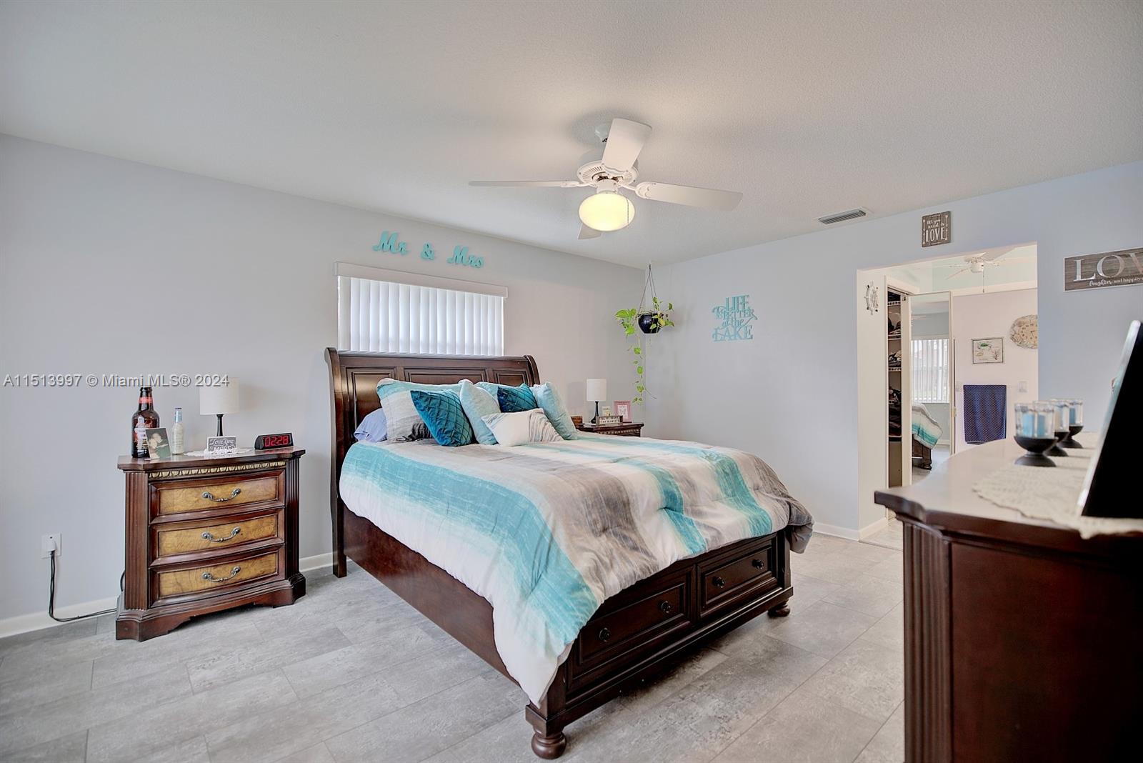 LEISURE LAKES - Residential