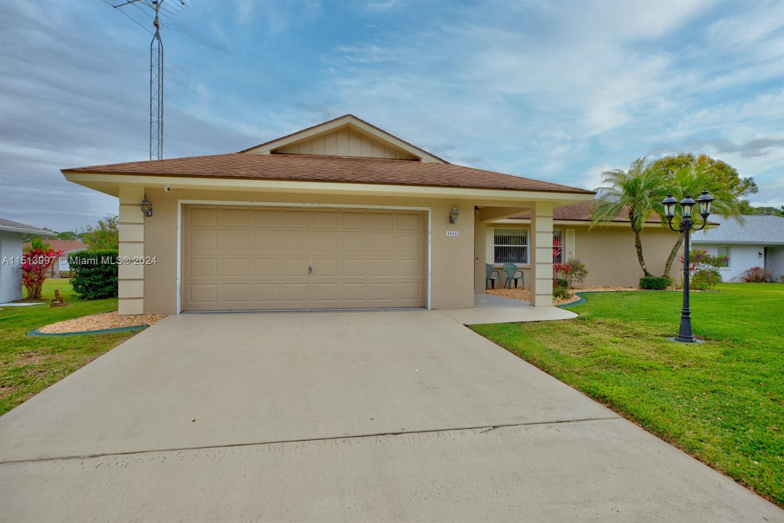 LEISURE LAKES - Residential