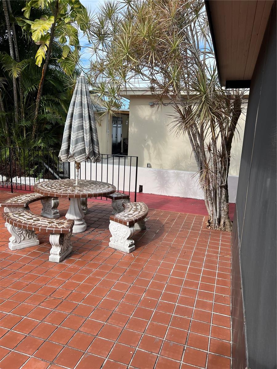 CORAL VILLAS REV - Residential