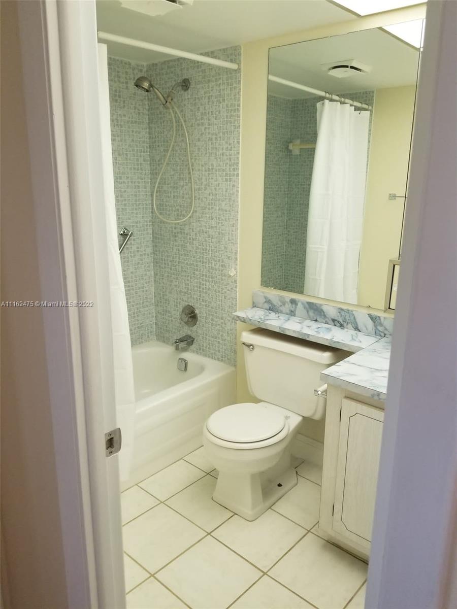 SUNRISE LAKES 45 CONDO - Residential Lease