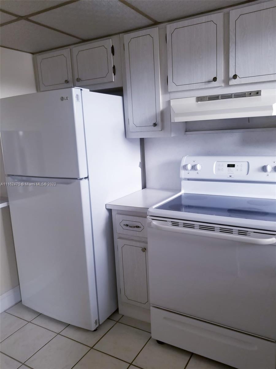 SUNRISE LAKES 45 CONDO - Residential Lease