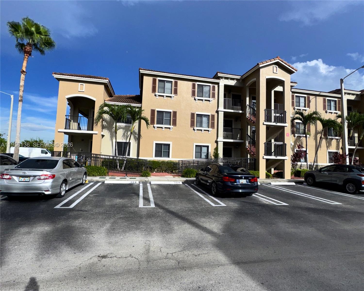 THE COURTS AT BAYSHORE II - Residential