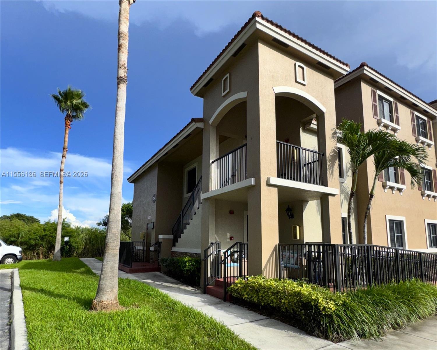 THE COURTS AT BAYSHORE II - Residential