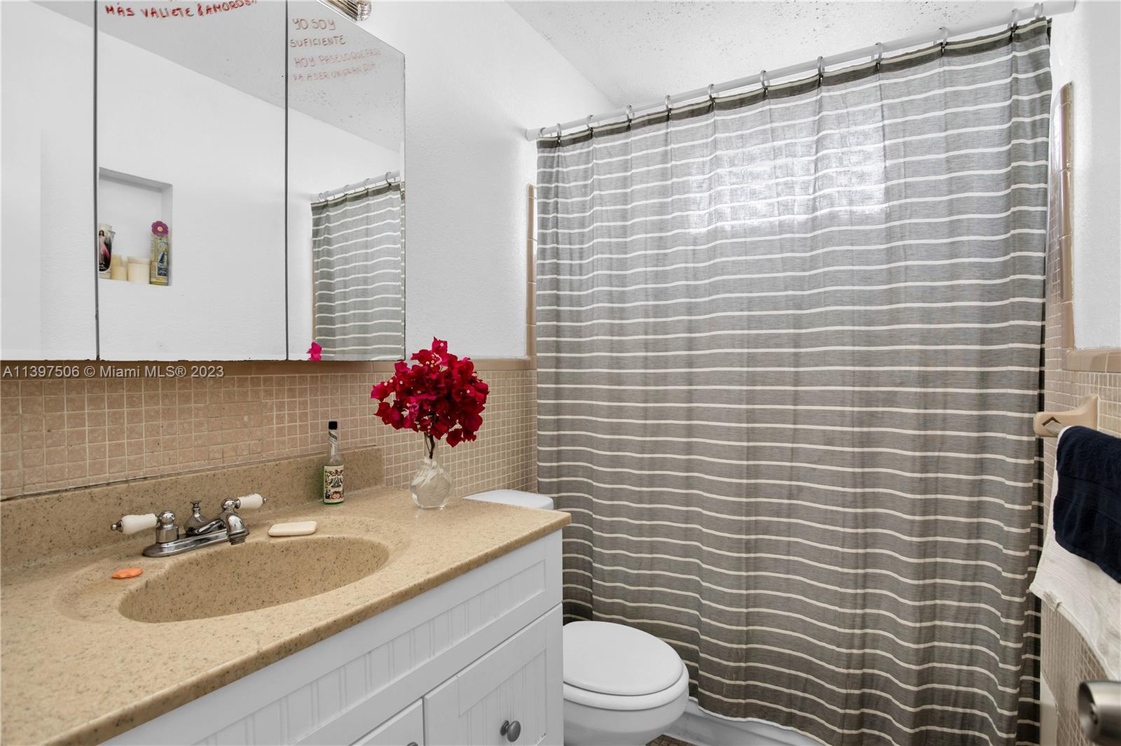 921 JEFFERSON AVE CONDO - Residential