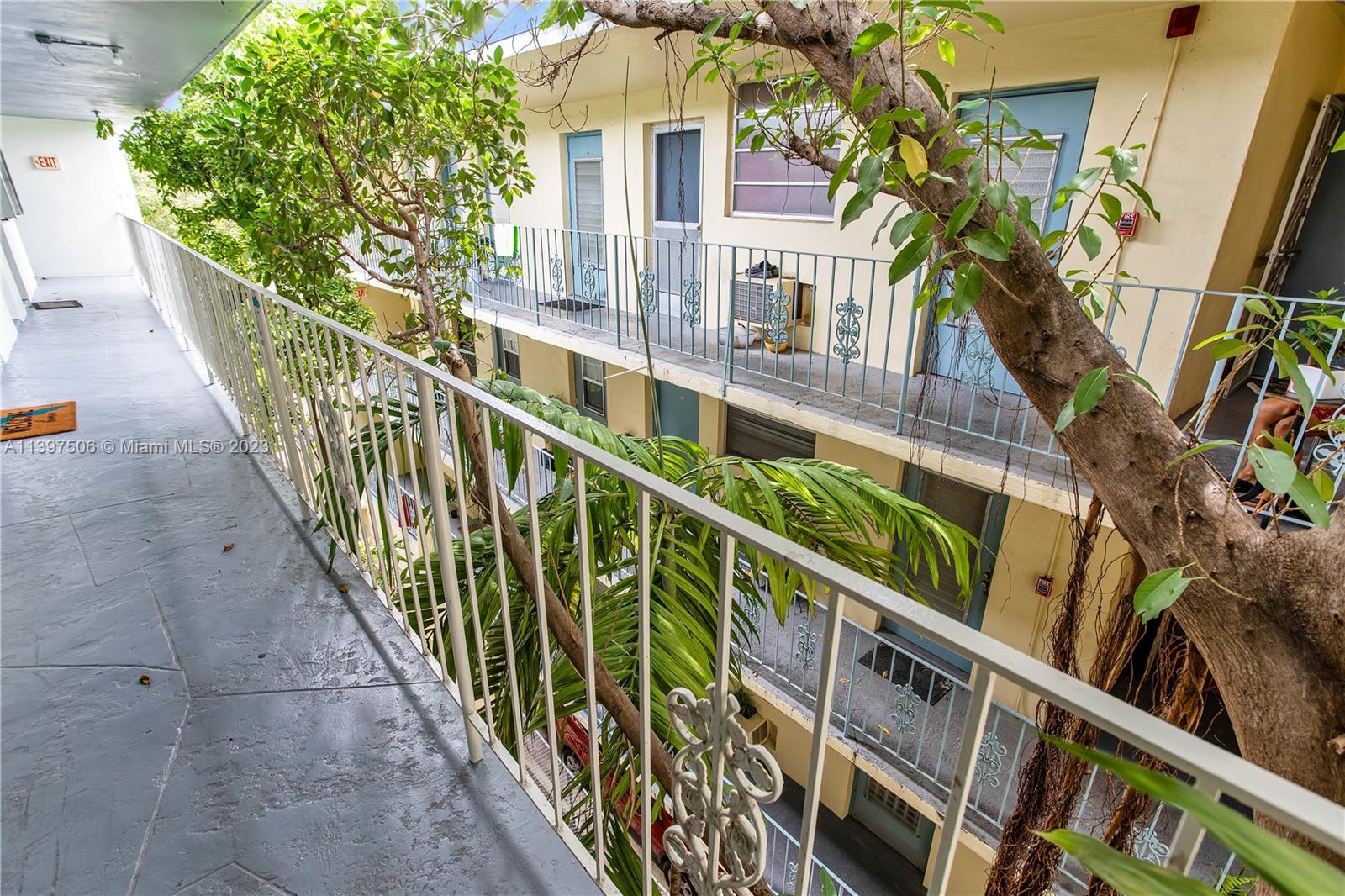 921 JEFFERSON AVE CONDO - Residential