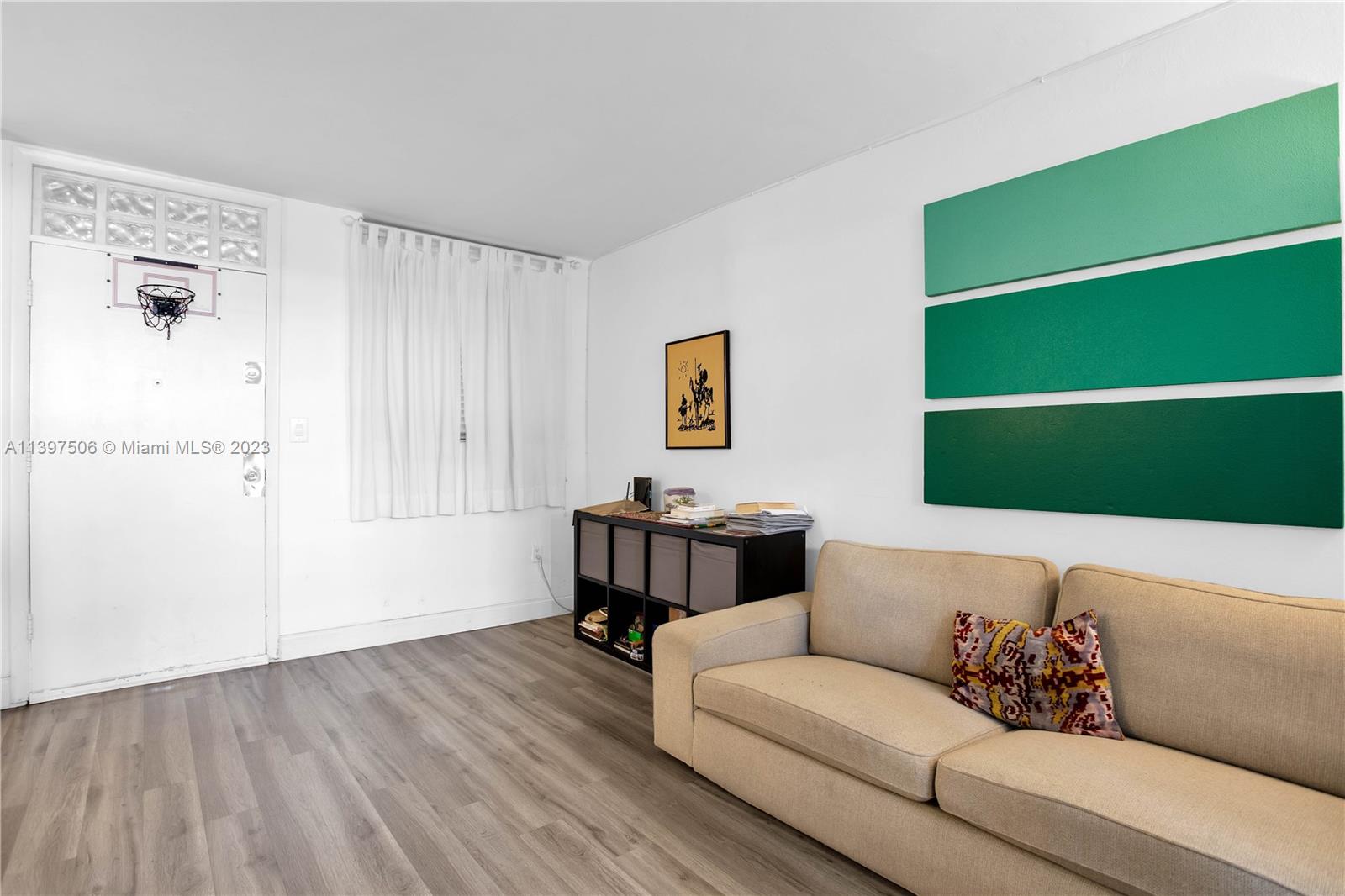 921 JEFFERSON AVE CONDO - Residential