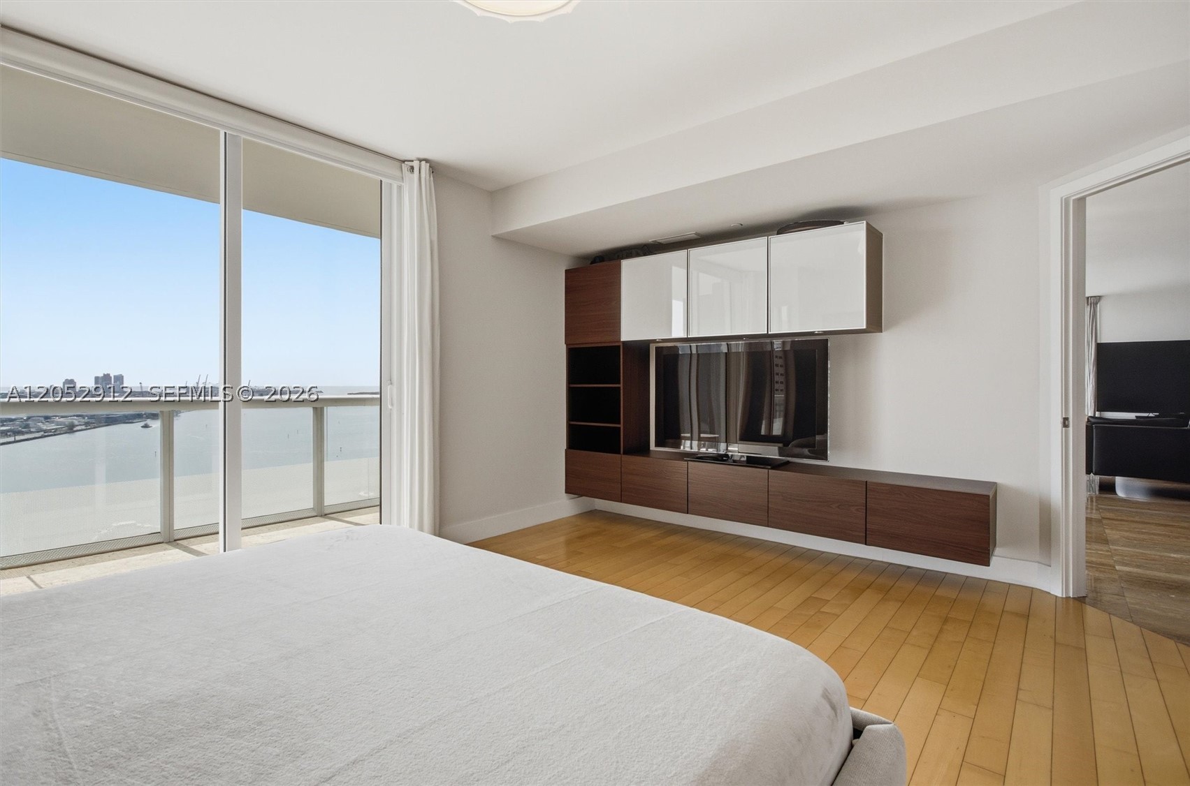 50 BISCAYNE CONDO - Residential Lease