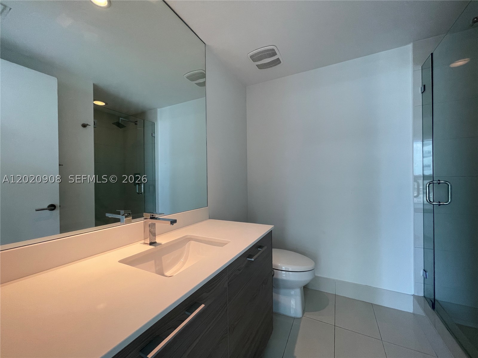 DUA RESIDENCES - Residential Lease