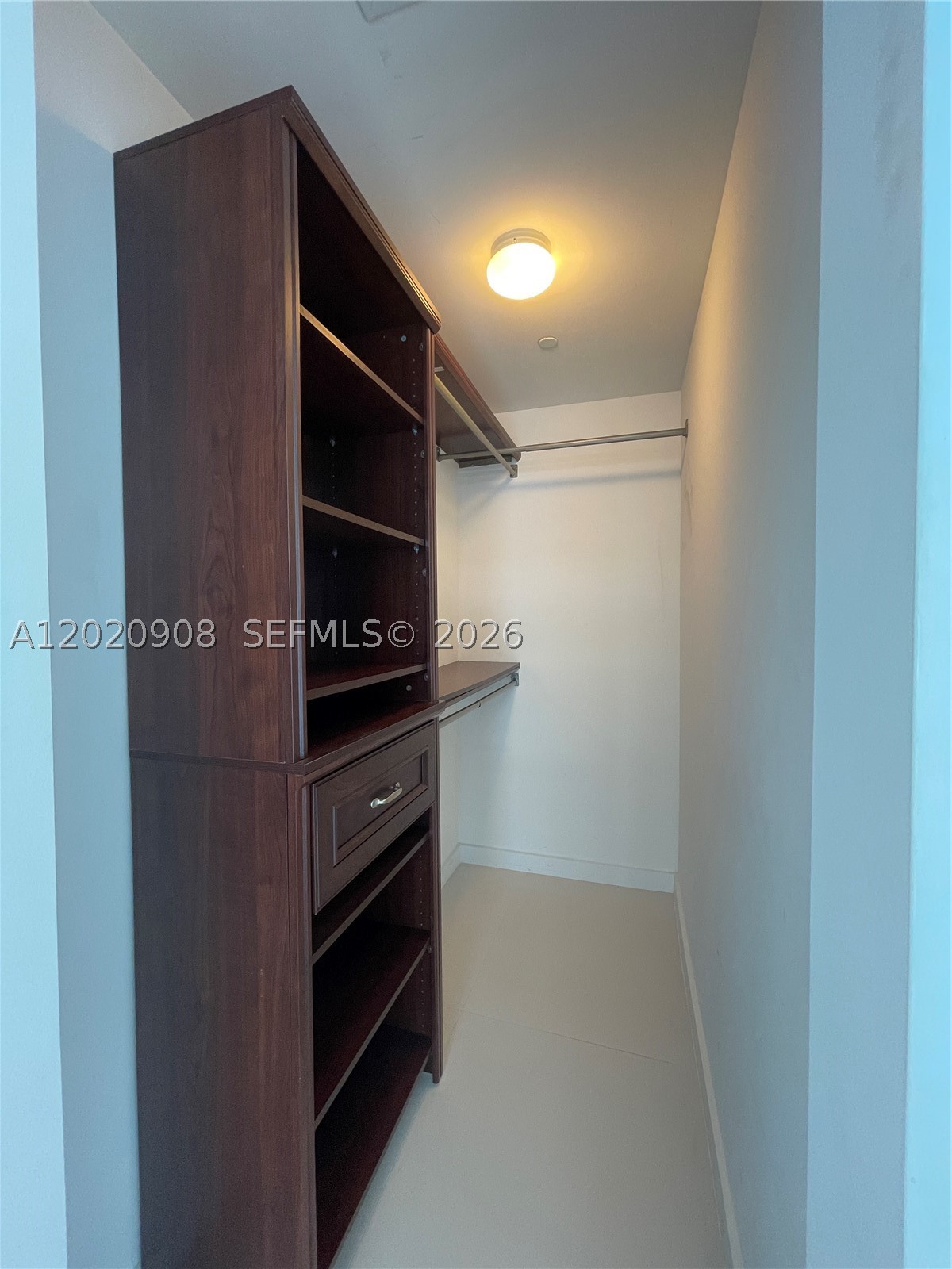 DUA RESIDENCES - Residential Lease