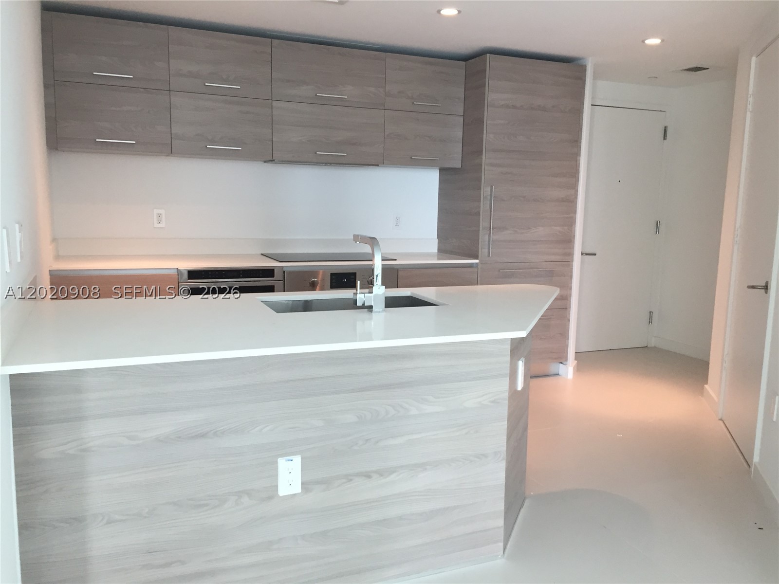 DUA RESIDENCES - Residential Lease