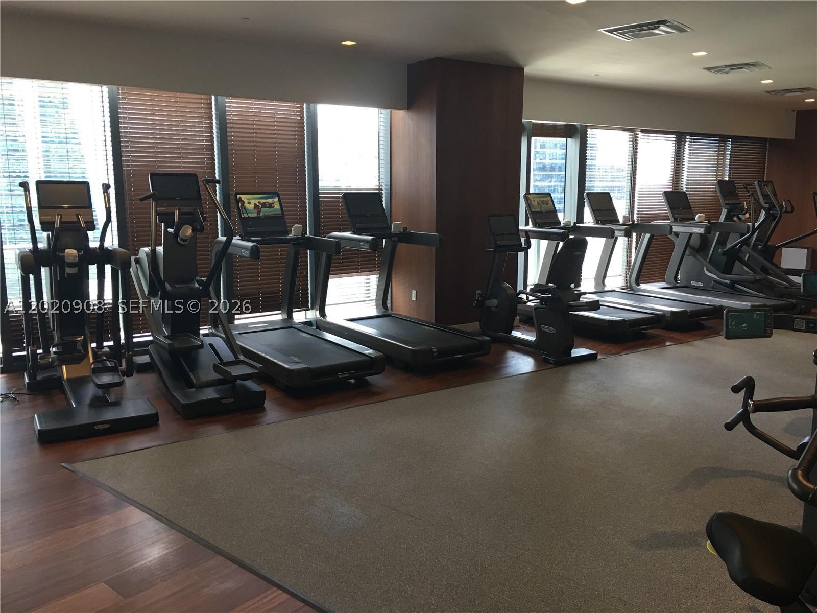 DUA RESIDENCES - Residential Lease