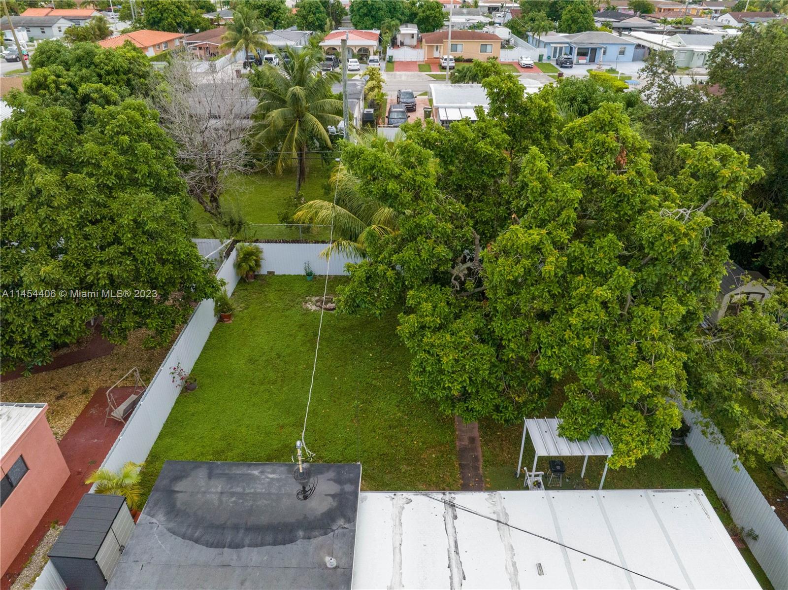 HIALEAH 13TH ADDN AMD PL - Residential