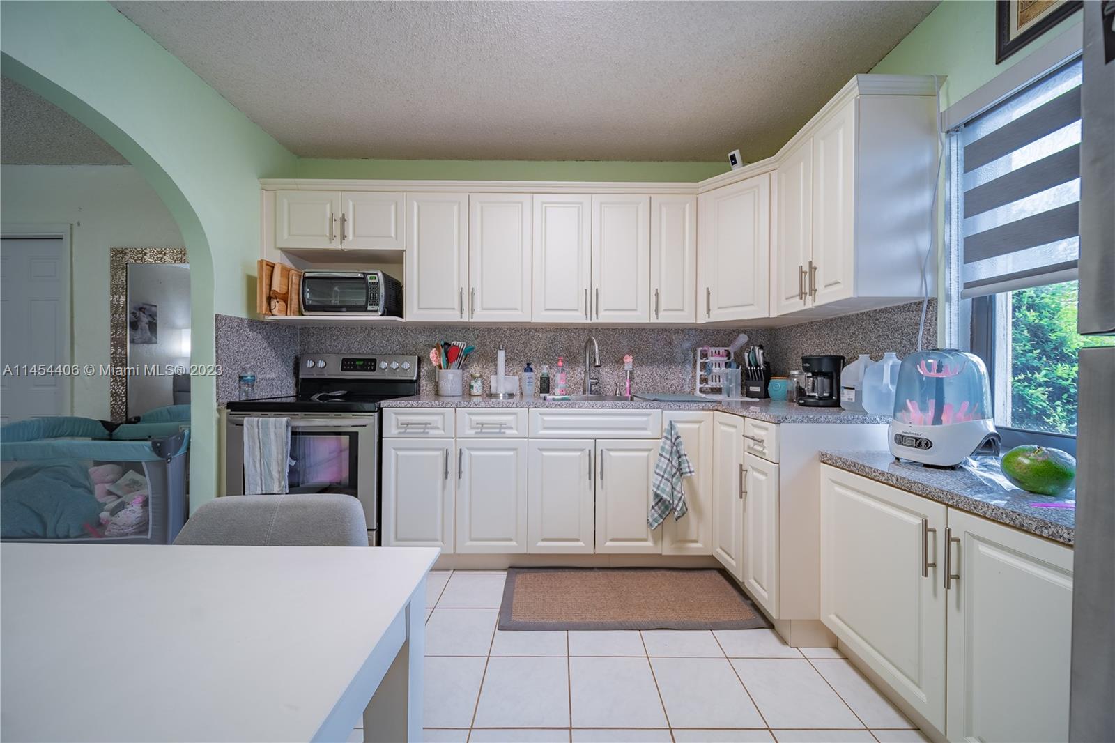 HIALEAH 13TH ADDN AMD PL - Residential