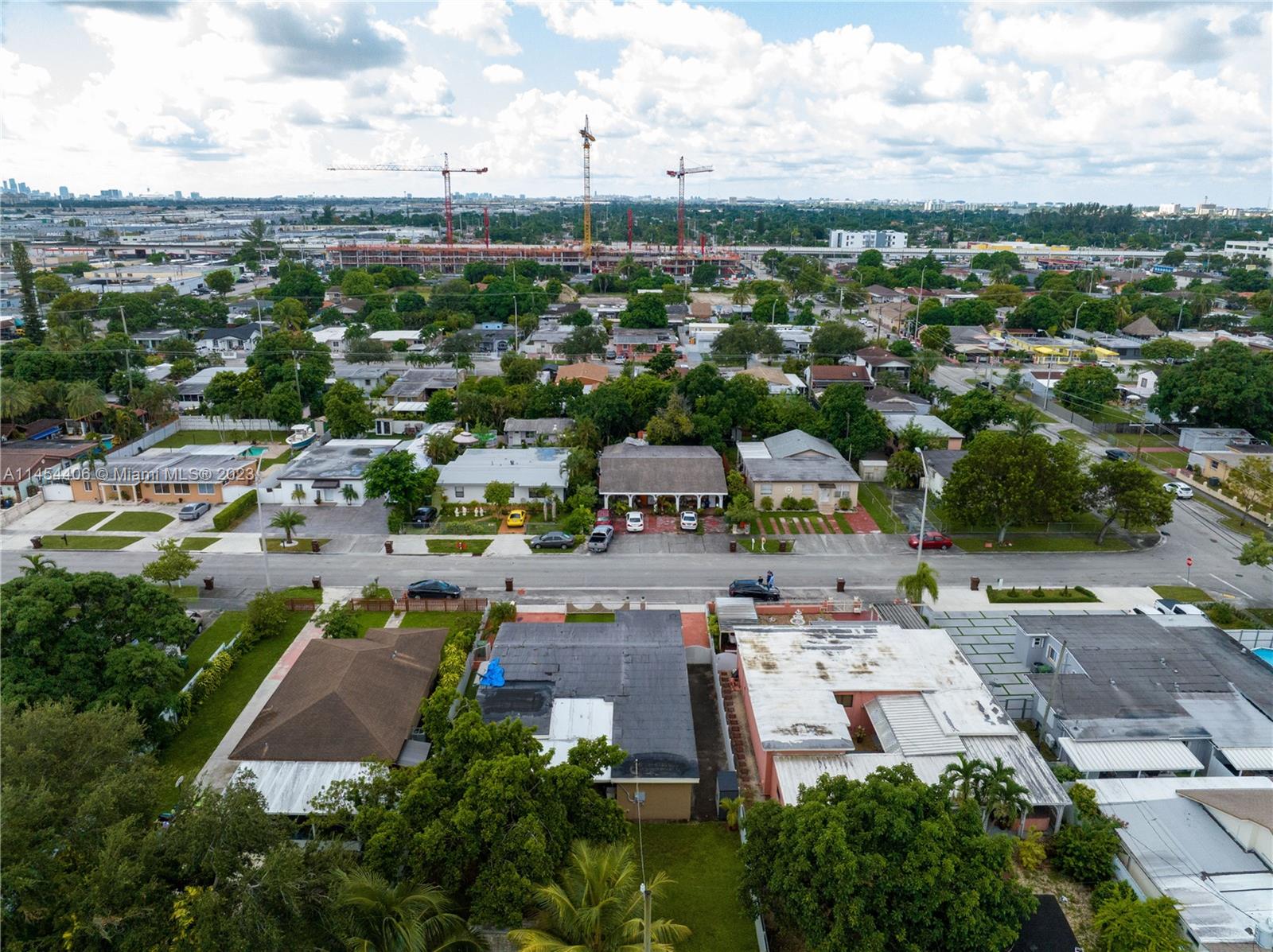 HIALEAH 13TH ADDN AMD PL - Residential