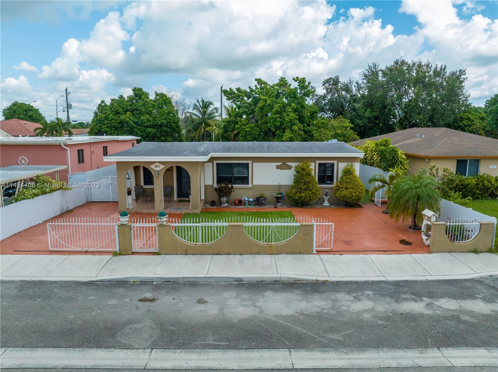 HIALEAH 13TH ADDN AMD PL - Residential