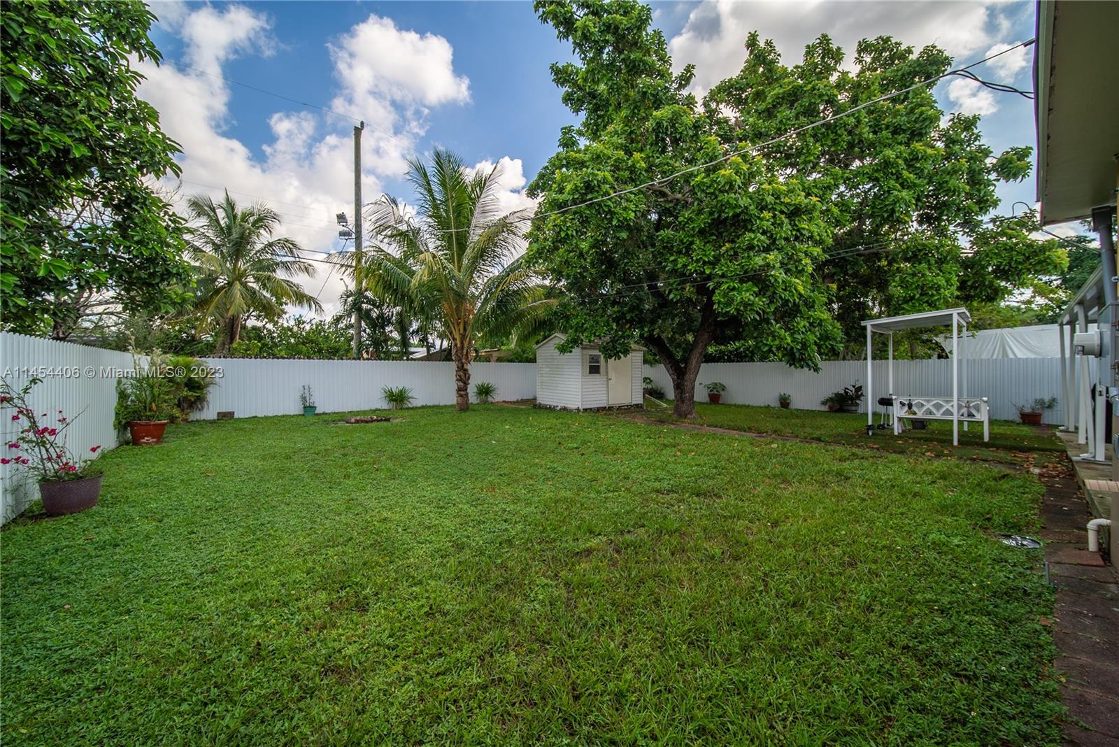 HIALEAH 13TH ADDN AMD PL - Residential