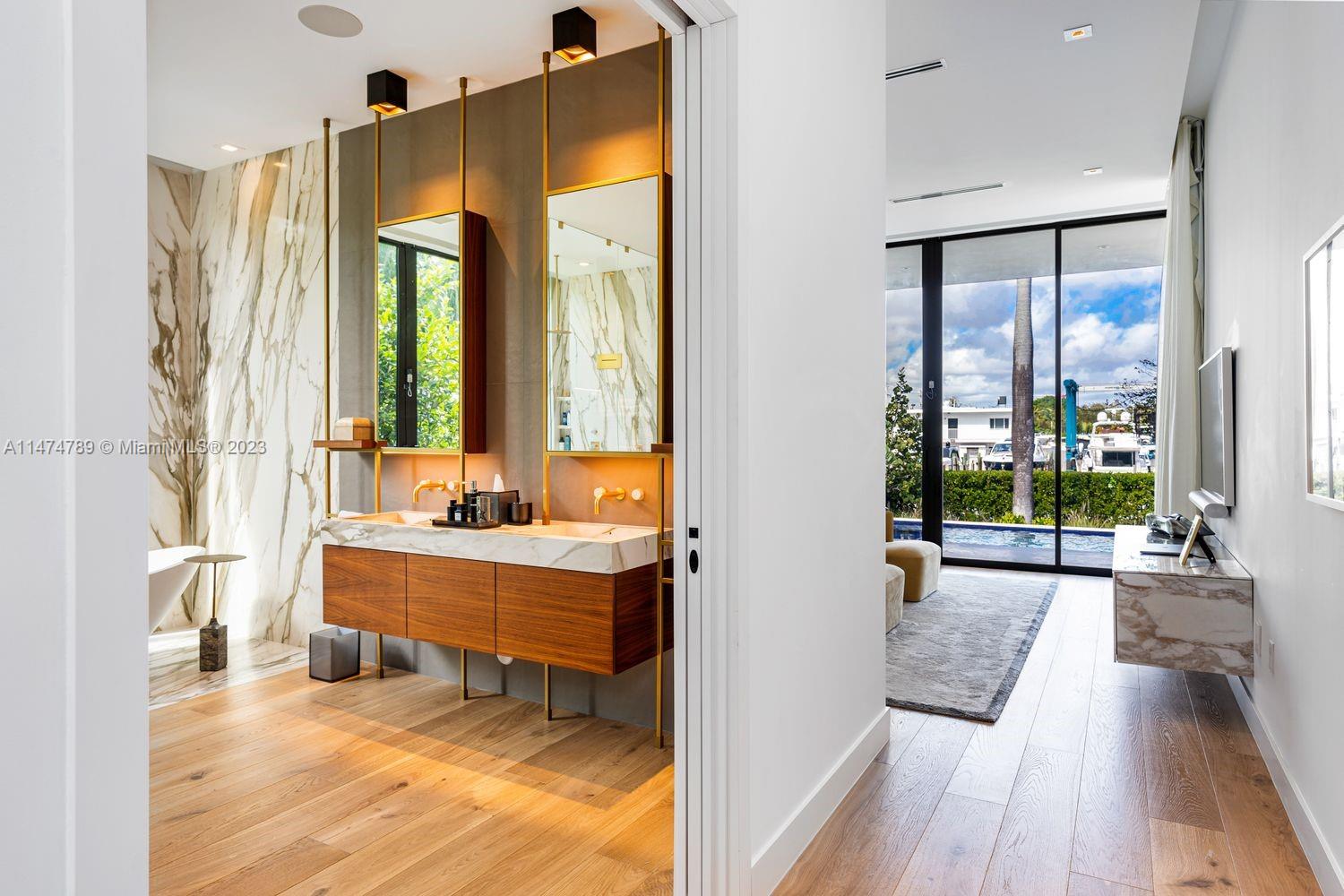 AQUA MARINE - Residential