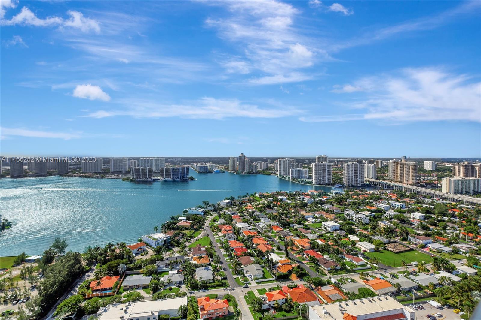 18555 COLLINS AVENUE COND - Residential
