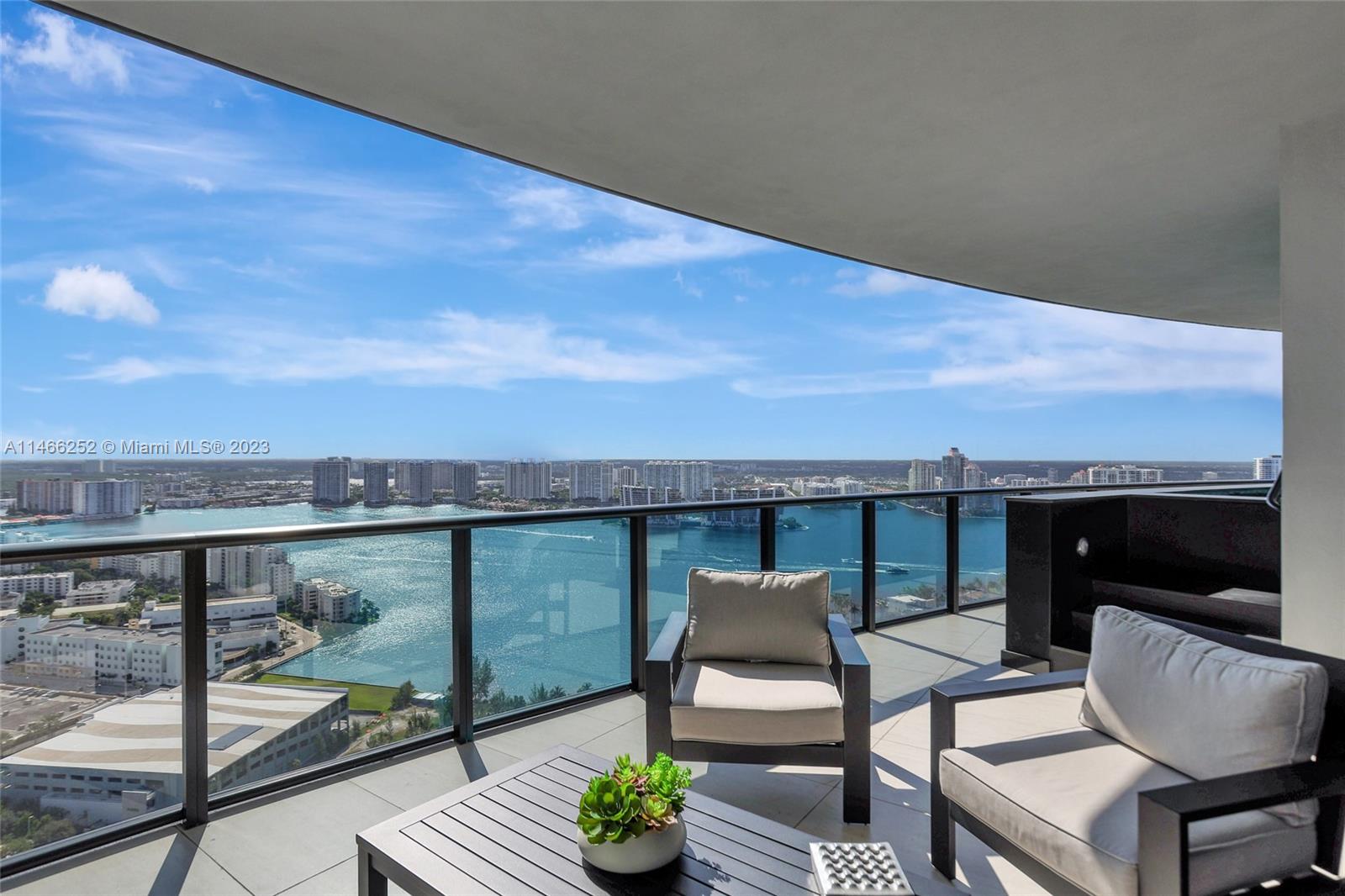 18555 COLLINS AVENUE COND - Residential