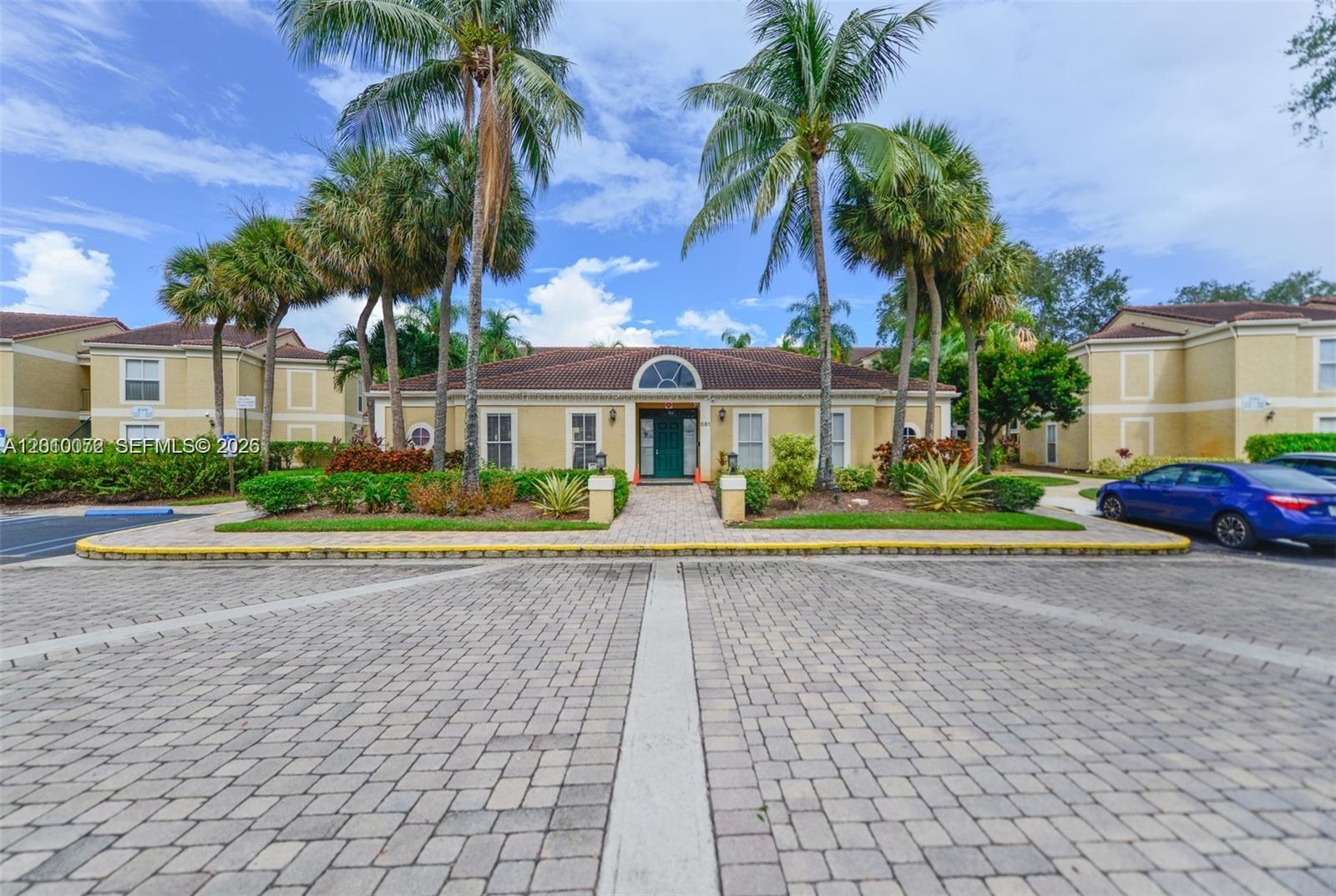 SAVANNAH AT RIVERSIDE CON - Residential