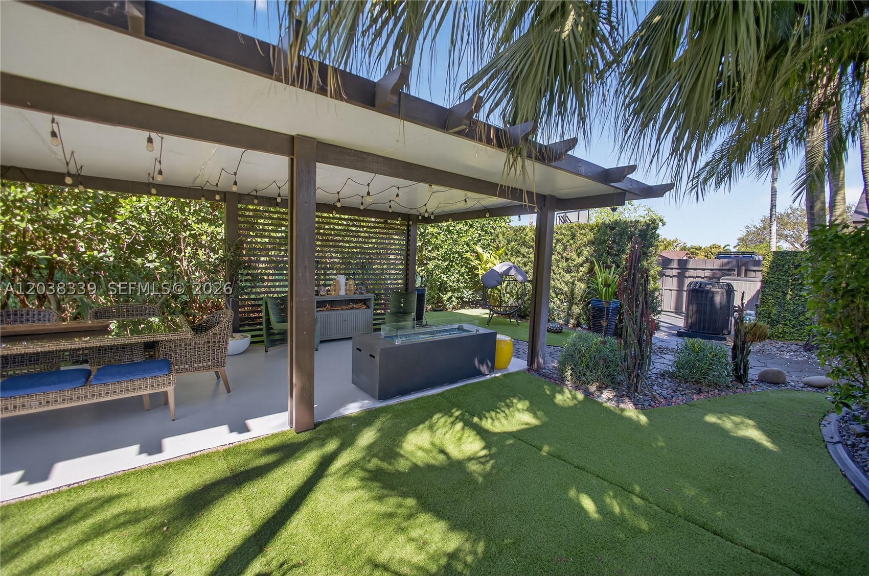 KINGS GROVE - Residential