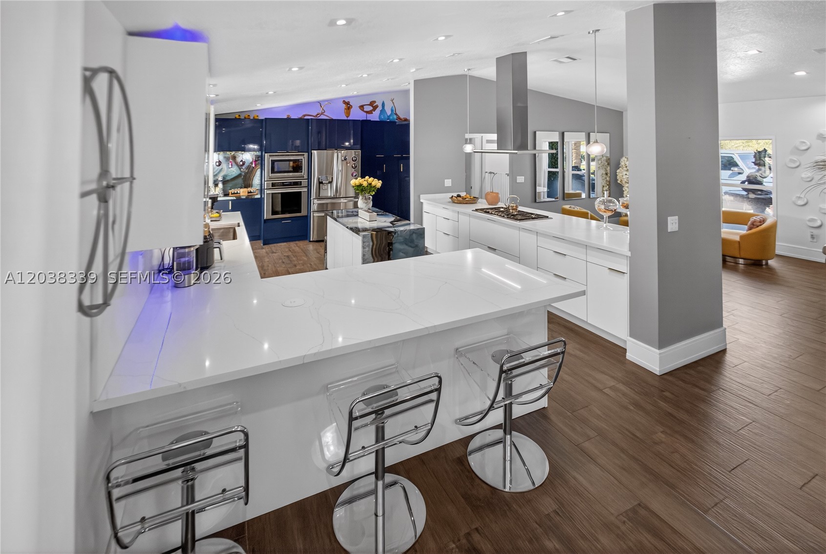 KINGS GROVE - Residential