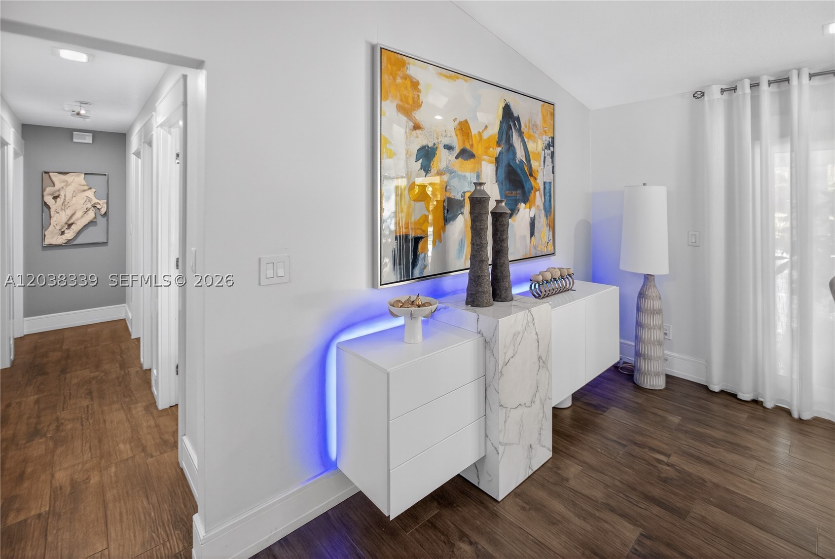 KINGS GROVE - Residential