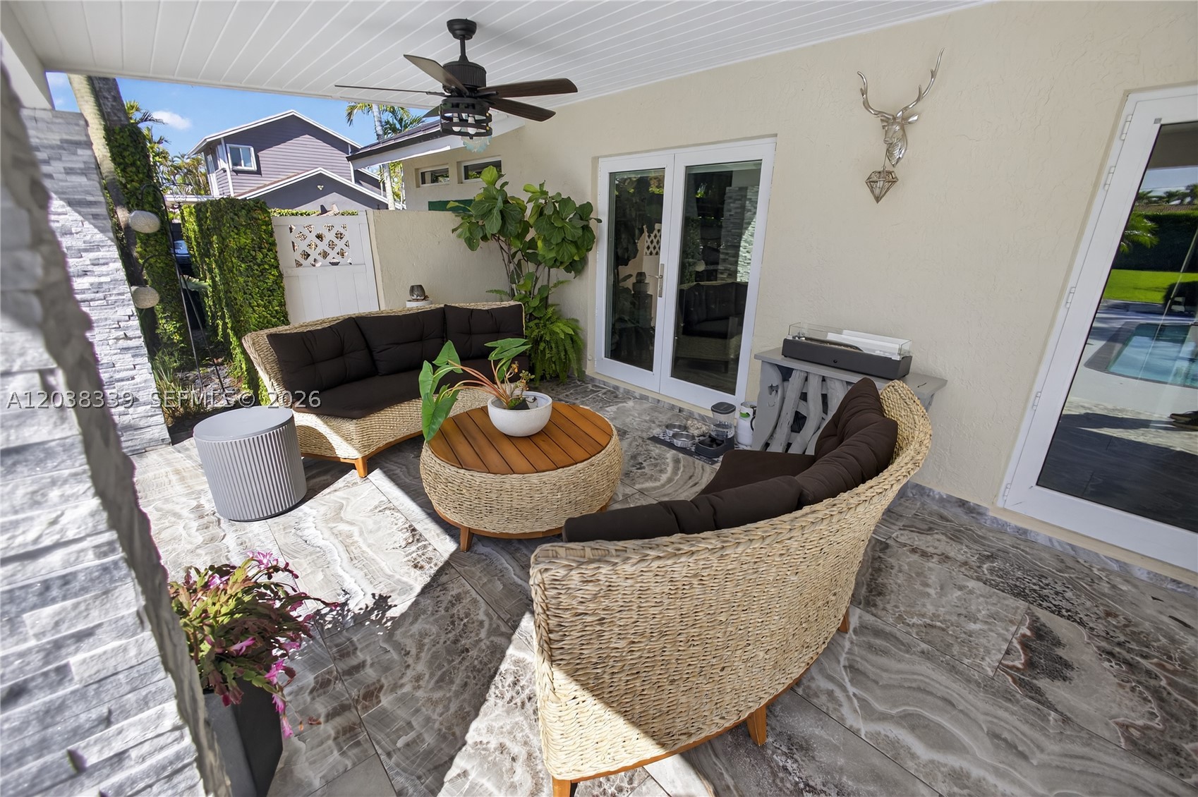 KINGS GROVE - Residential