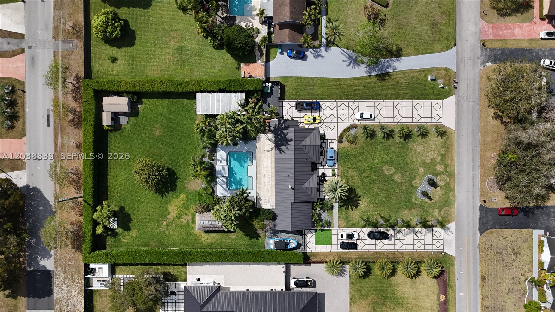 KINGS GROVE - Residential