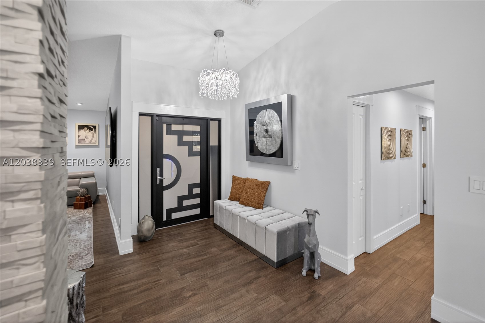KINGS GROVE - Residential
