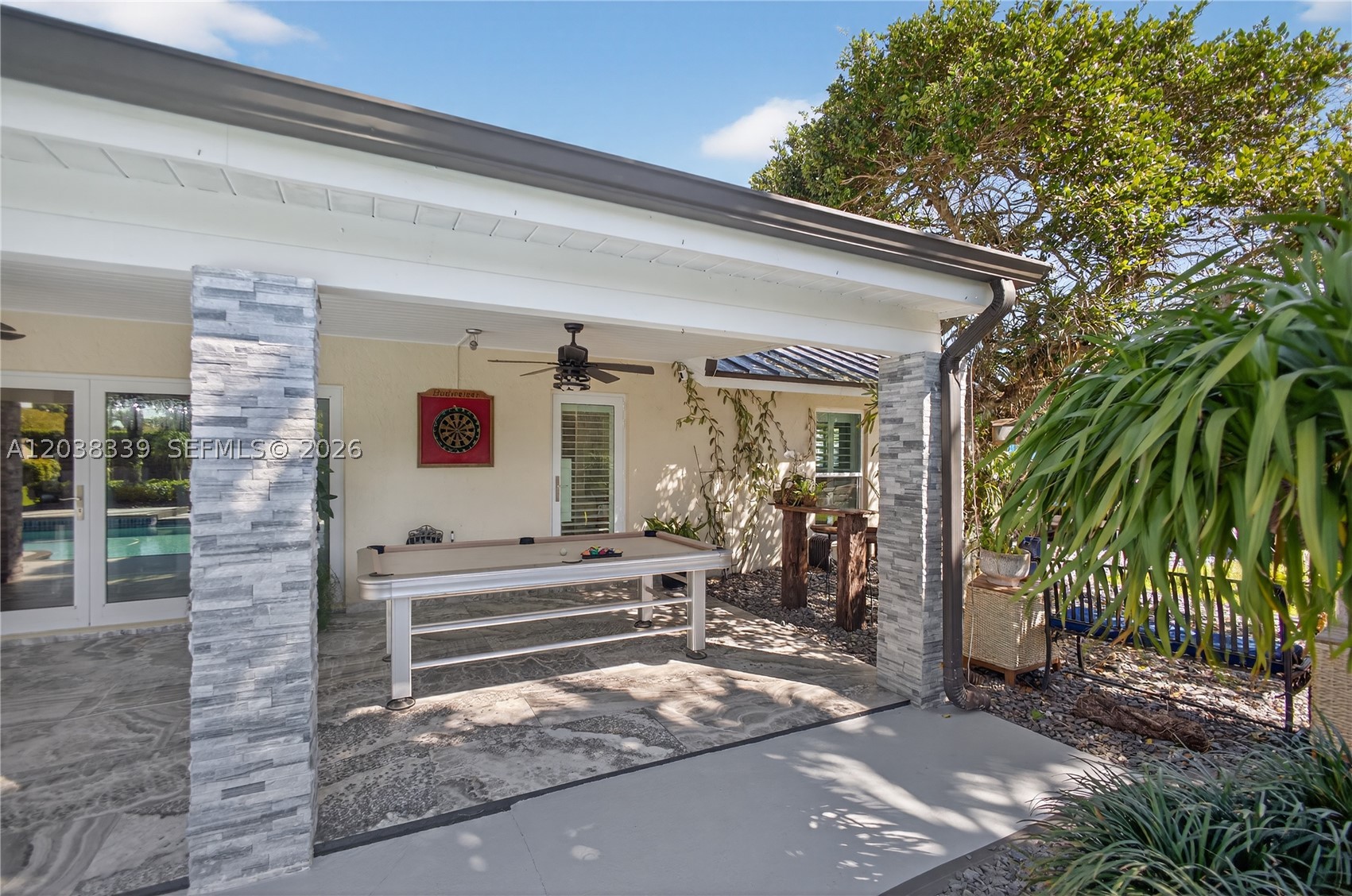 KINGS GROVE - Residential