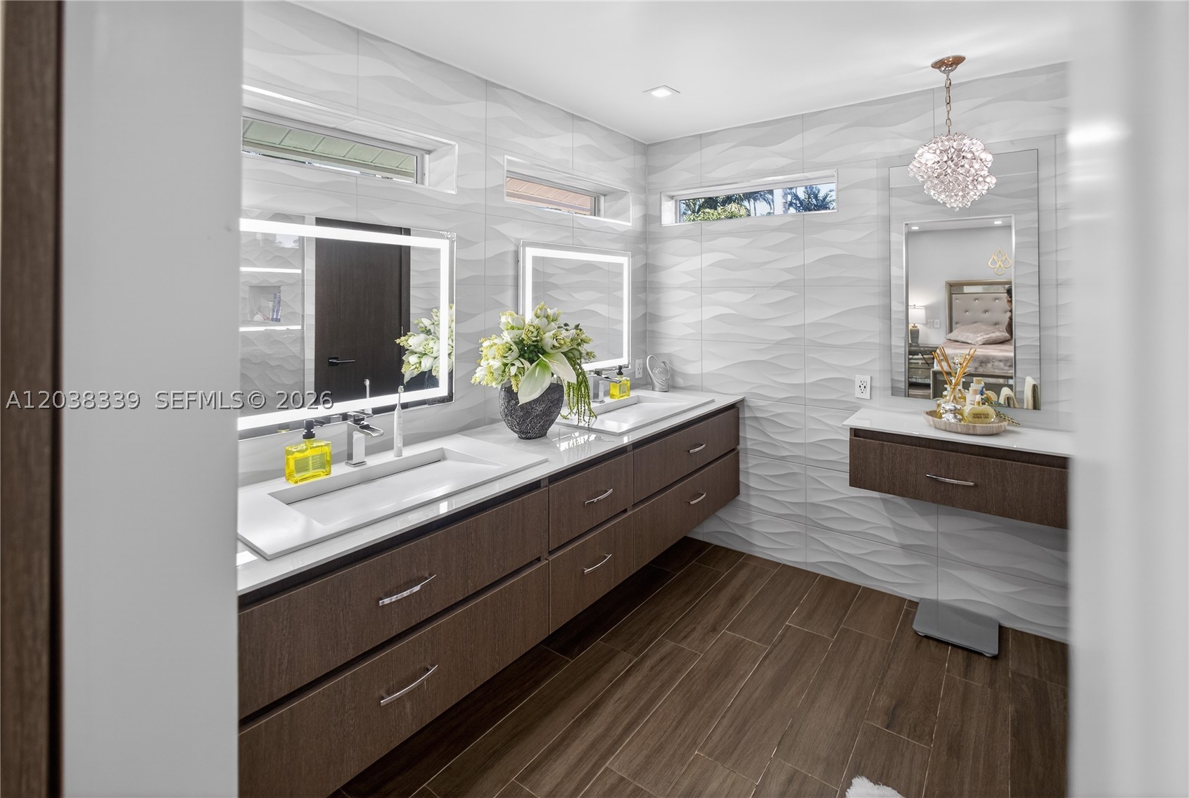 KINGS GROVE - Residential
