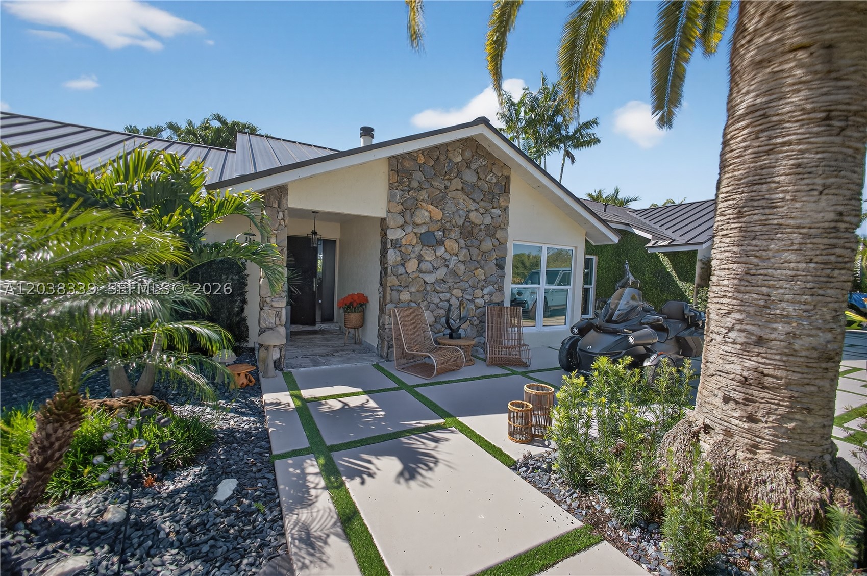 KINGS GROVE - Residential