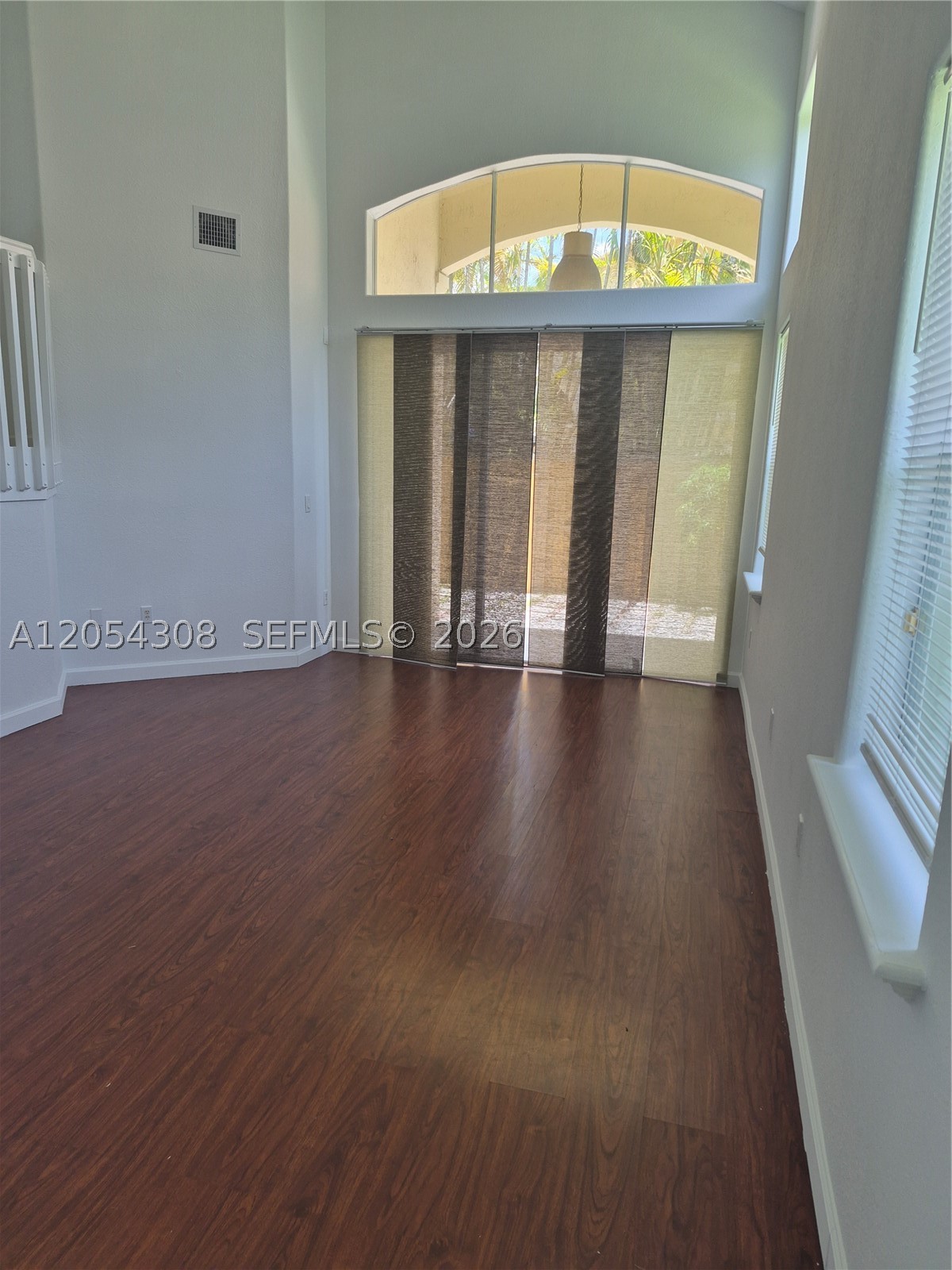 DORAL SOUTHEAST PATIO-HOM - Residential Lease