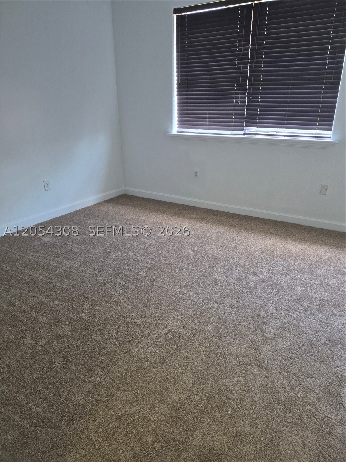 DORAL SOUTHEAST PATIO-HOM - Residential Lease