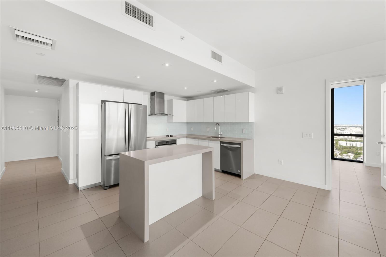 CANVAS CONDO - Residential