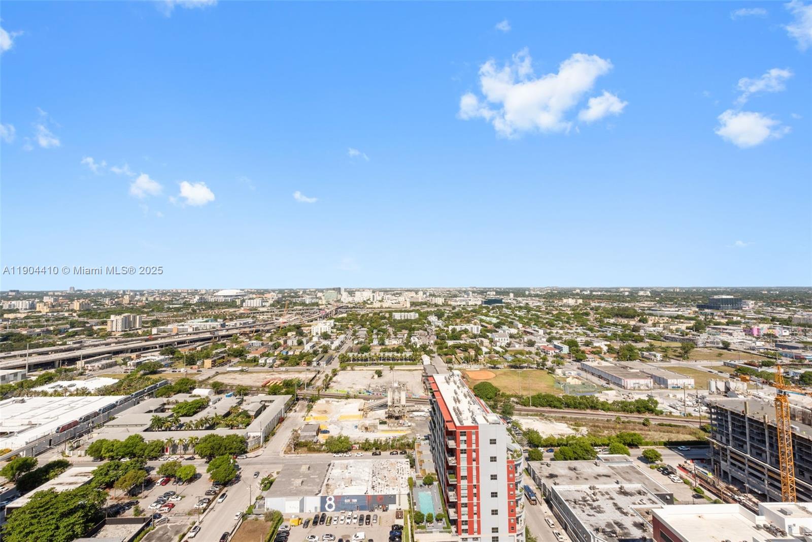 CANVAS CONDO - Residential
